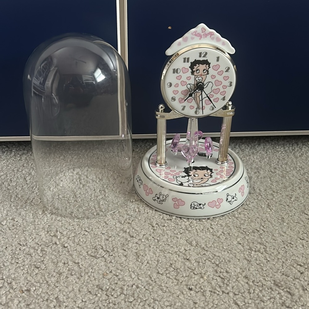 Betty Boop with Pudgy 2008 Anniversary Clock with Dome Covering - Picture 2 of 11